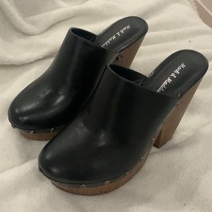Black clogs - fake wood look